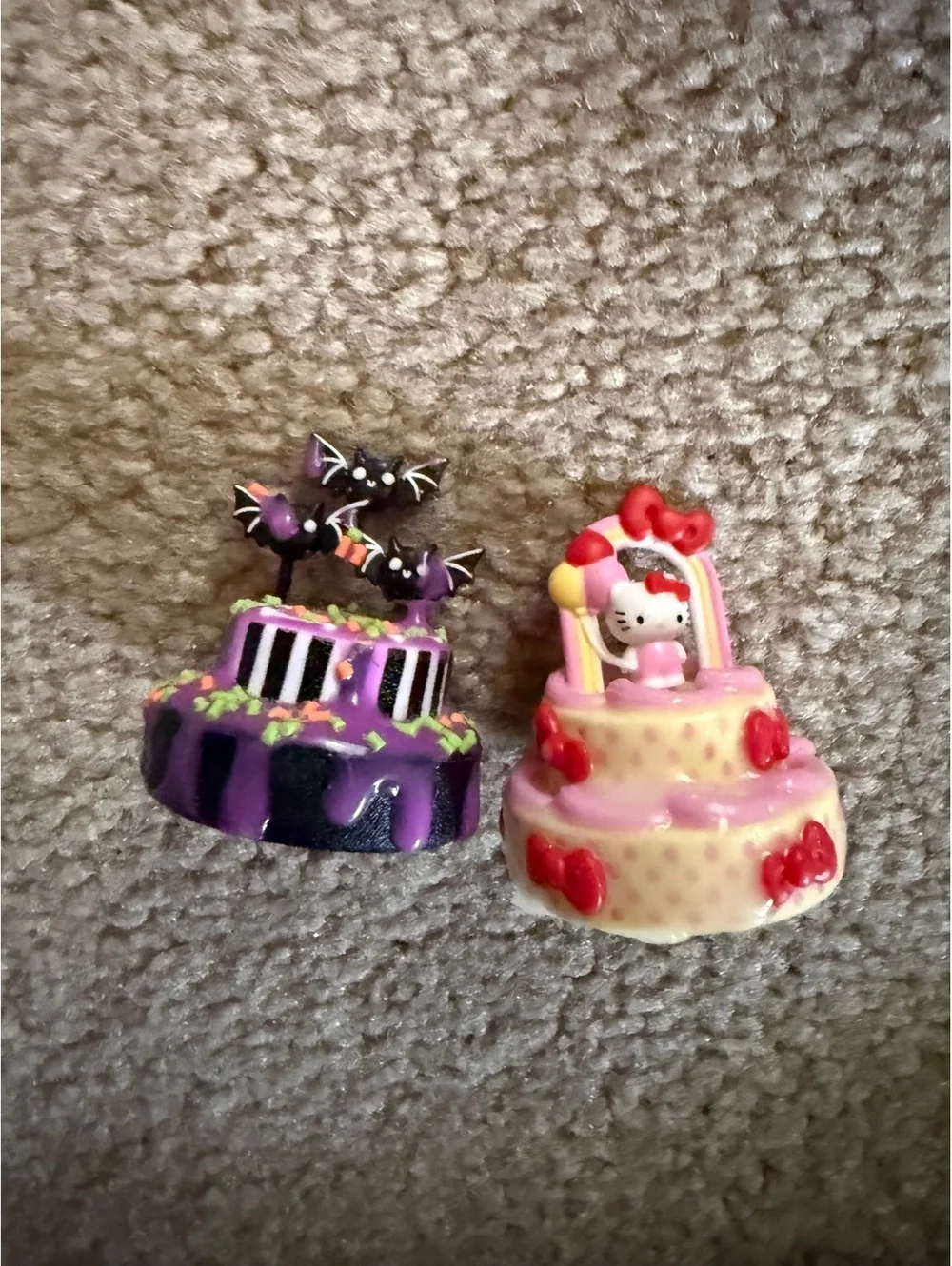 MGA's Miniverse lot of 2 mini cakes Sanrio Halloween cute